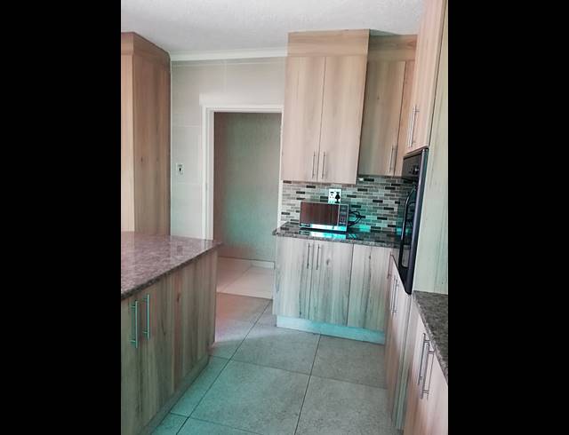 3 BEDROOM FREEHOLD FOR SALE IN ARBORPARK